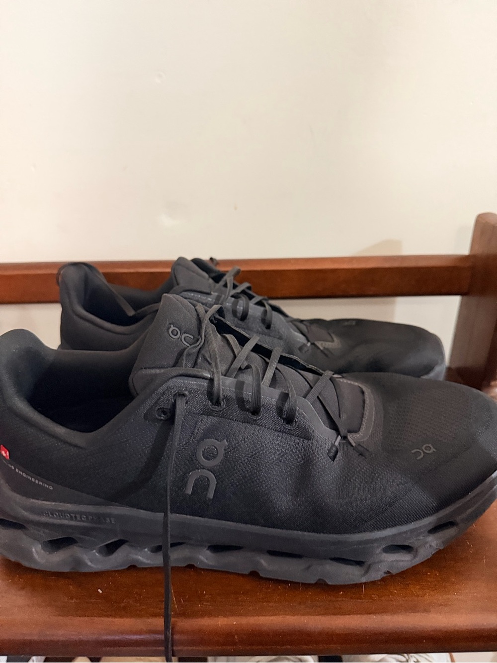 On Running Men's Black Athletic CloudTec Sneakers - Picture 2 of 6